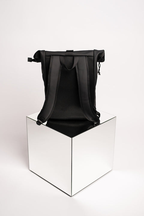 BACKPACK BLACK